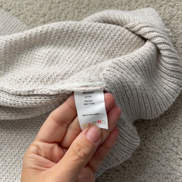 Francesca’s Draped Hooded Vest - Picture 6 of 7